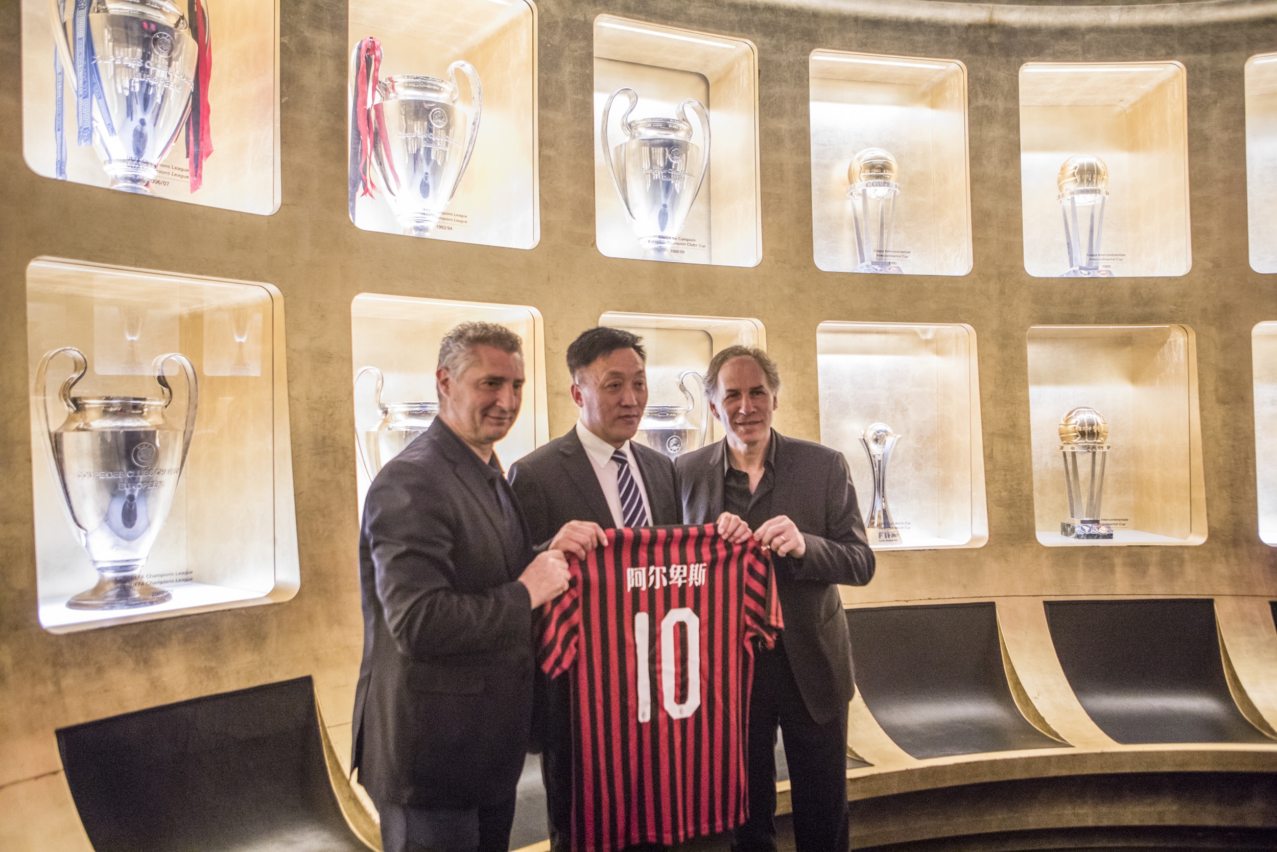 《高达钢铁之诗》新机上线！完美强袭高达无视防御开启收割时代