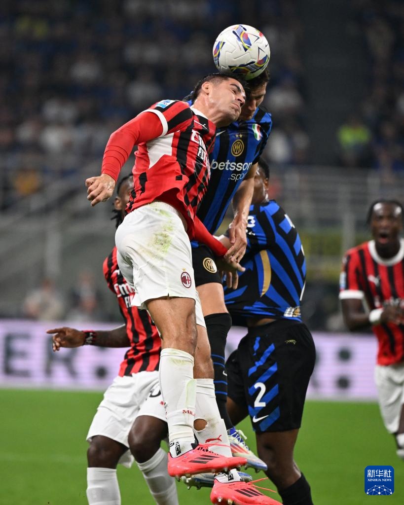 羽毛球国羽全队备战全英赛