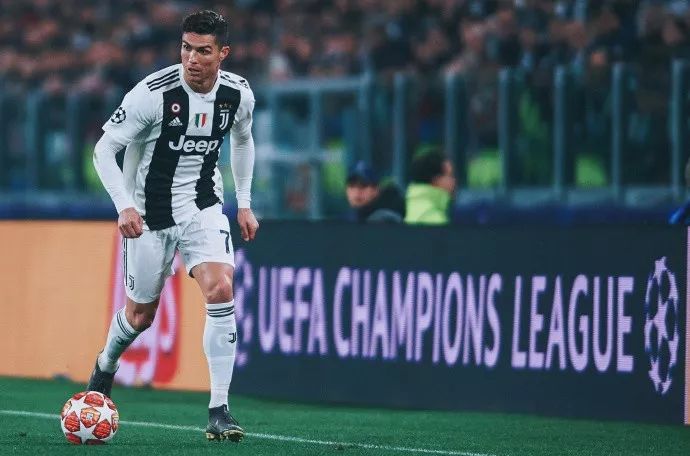 邵佳一肇庆带队开启国足新年首训 三代国脚亮相