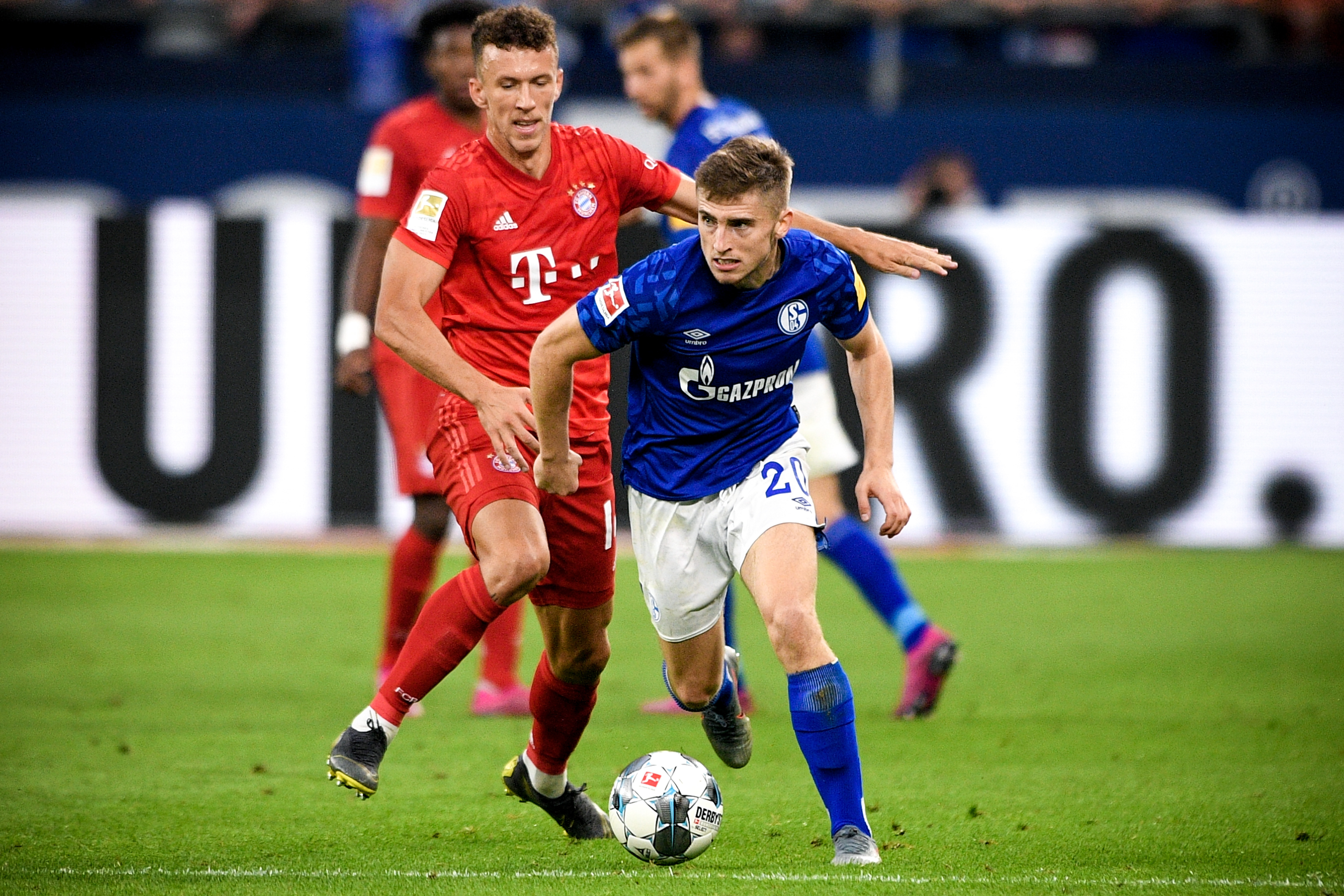 CCTV5+直播：青岛男篮迎战浙江稠州，刘维伟与法莱卡斯智斗悬念揭晓