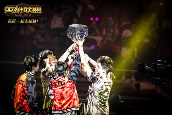 电竞比分ZywOo半程豪取7座MVP！剑指s1mple单年纪录