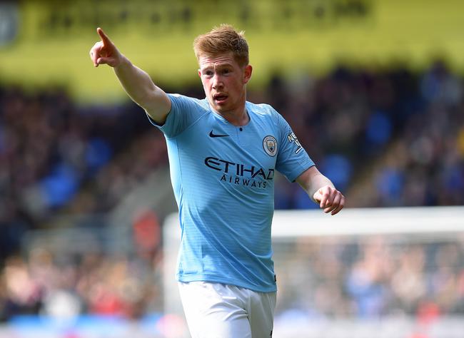 巴黎三叉戟恐怖合体!姆巴佩遭暴铲 内马尔仗义出头